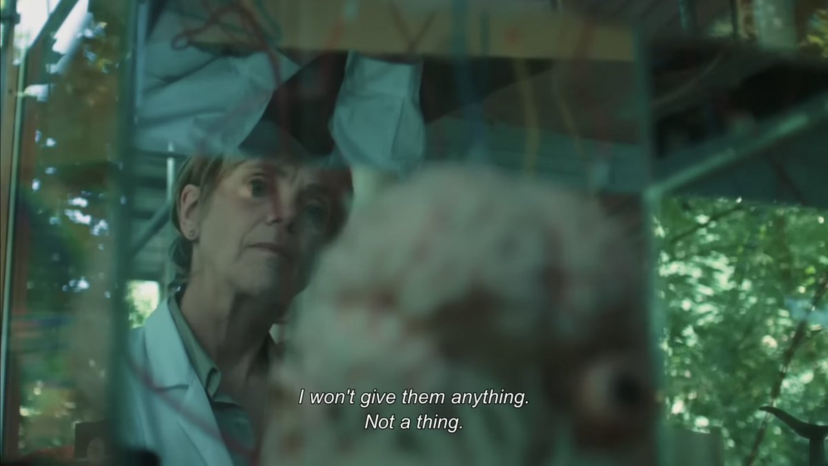 หนังสั้นเรื่องนี้ดูแล้วสะพรึงมาก 𝘼 𝙇𝙞𝙫𝙞𝙣𝙜 𝙎𝙤𝙪𝙡 🧠 จะเกิดอะไรขึ้นถ้าเราตื่นขึ้นมาแล้วพบว่าตัวเองเป็นแค่สมองก้อนนึง! เมื่อสมองมนุษย์คนนึงตื่นมาในห้องทดลองปริศนา ไม่มีร่าง เหลือแค่สมองกับตาและหู แต่ถึงจะเหลืออยู่แค่นี้ก็ยังคิดหาทางหนีไปจากที่นี่