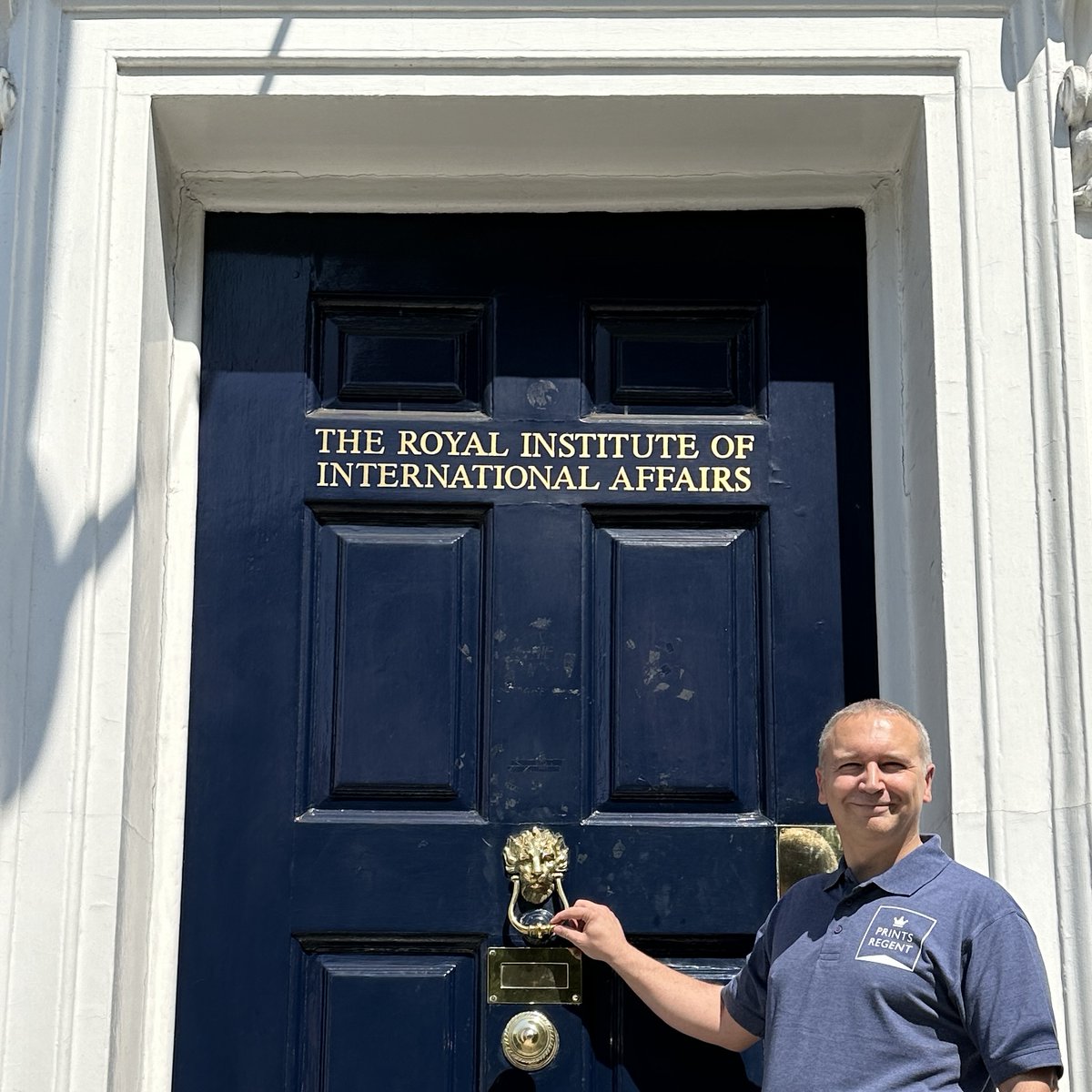 Did you miss us last week? It's not only Eastbourne that we serve, but London and the Home Counties too. I had a lovely day in #London last Friday delivering a priority order to <a href="/ChathamHouse/">Chatham House</a> in time for an exhibition this week. Stay tuned for that!
#exhibitions #displayboards