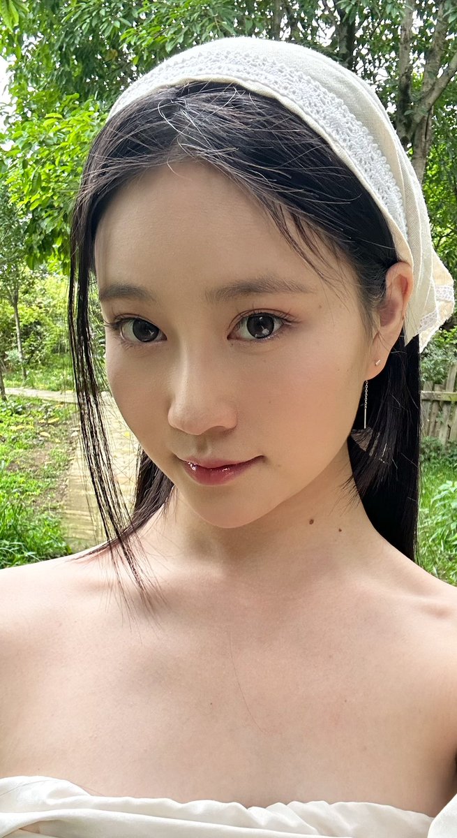 今天拍照那些虫子差点没把我咬死🥲花露水也不得好大用 https://t.co/AIWSdkuCuM