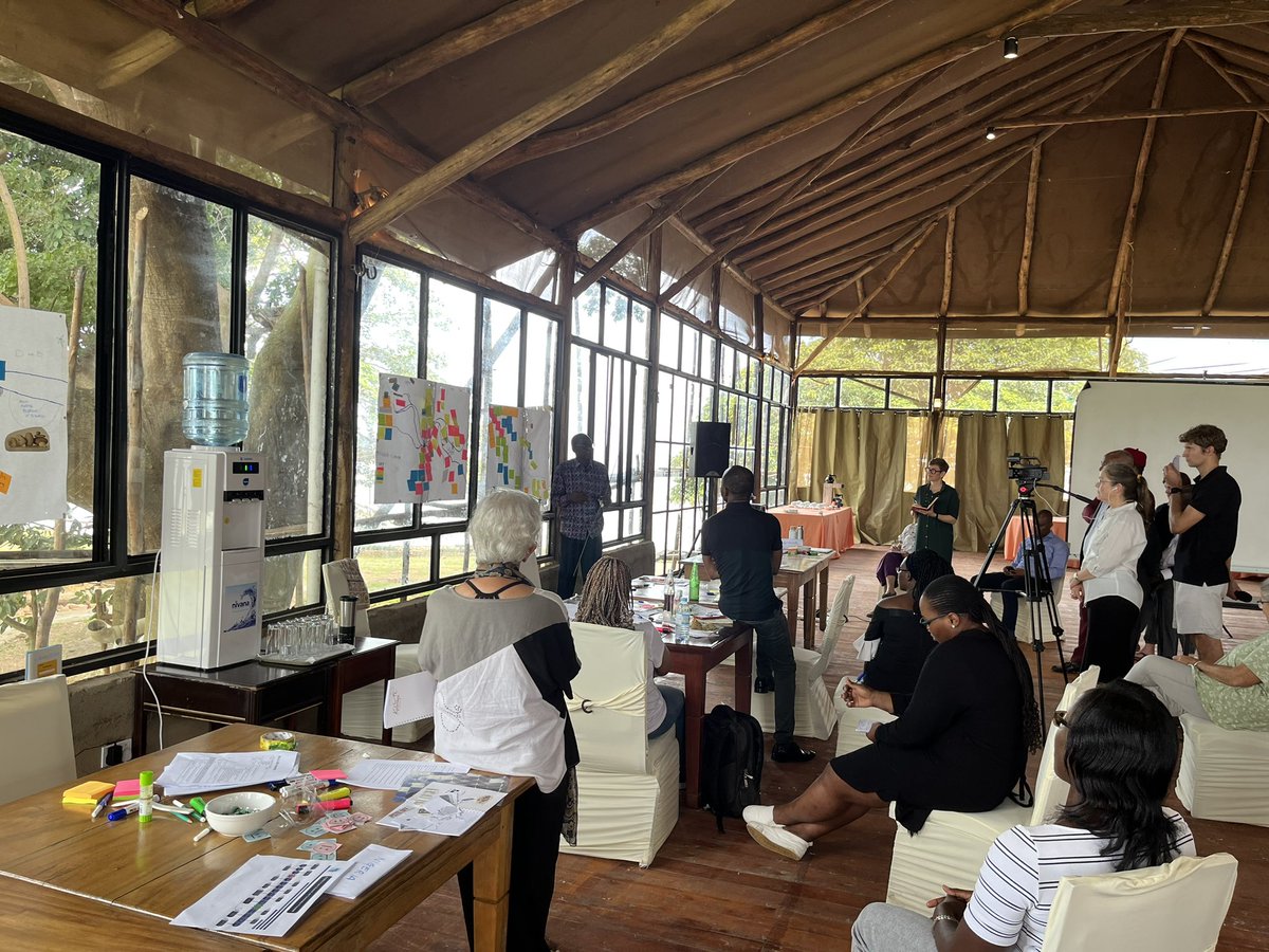 vanessa_speight's tweet photo. Appropriate location for a workshop on #resilient #water along the shores of Lake Victoria, Uganda @GCRF @ARUA_News @WaterResearchRU https://t.co/Q7qccBDf9F
