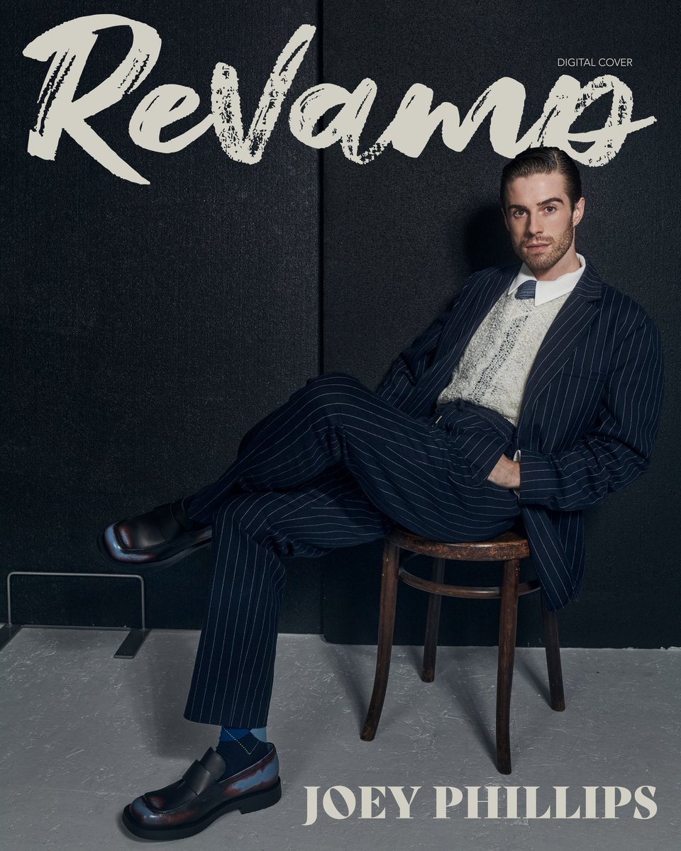 On the cover of @revampmag_ 🥹🖤

Thank you so much to this amazing team 🔥

We talk about joining the crazy world of @outlander_starz, the amazing fans and my love for the wonderful @Izzy_Meikle ♥️

Read the full article here 👇🏼

revamp-magazine.co.uk/joey-phillips