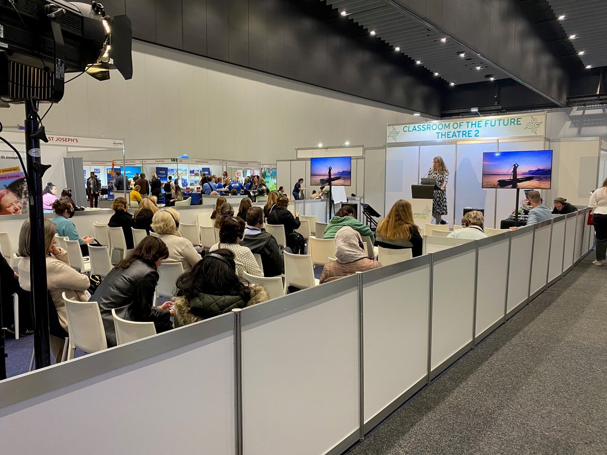 Had a great time presenting at the  National Education Summit last week about using Minecraft in the classroom. Thanks to a great audience. I loved hearing about the latest trends from other speakers.  So many great things happening in education!!
 #NES23 #classroomsofthefuture