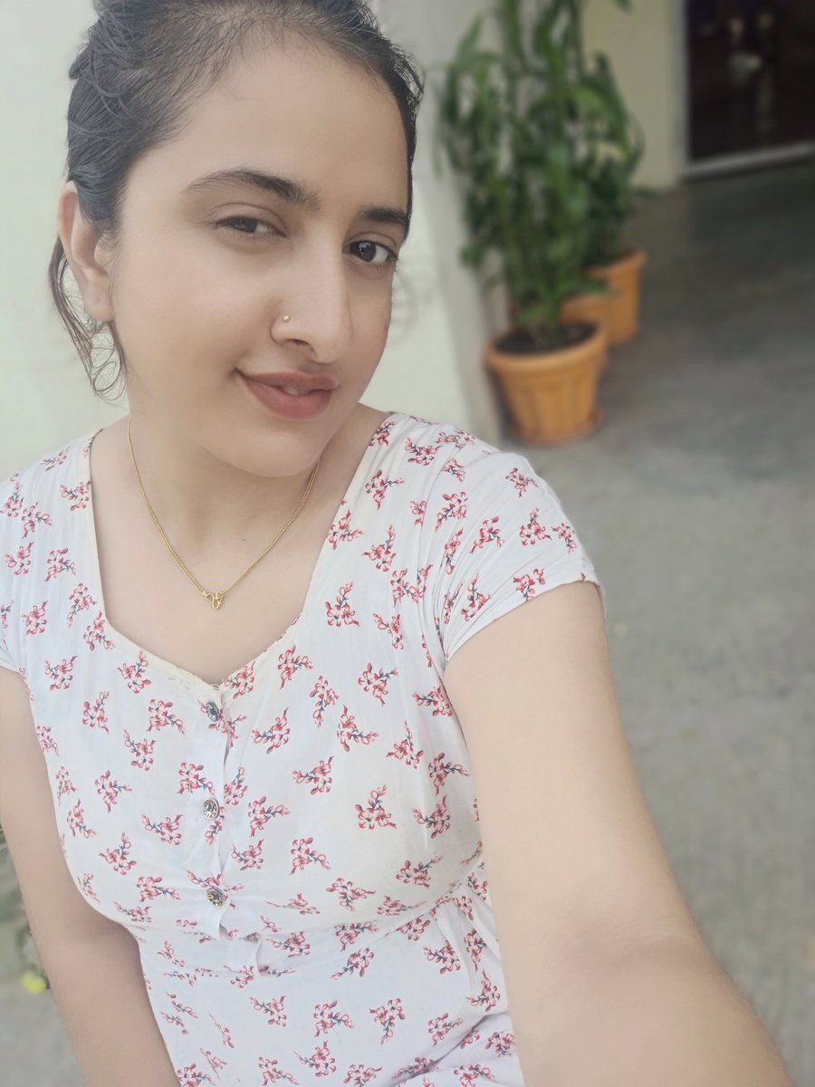 तराईमा बस्नुकाे फाइदा भनेकाे
जाडाे  नहुने मात्र हाेला🤔😥