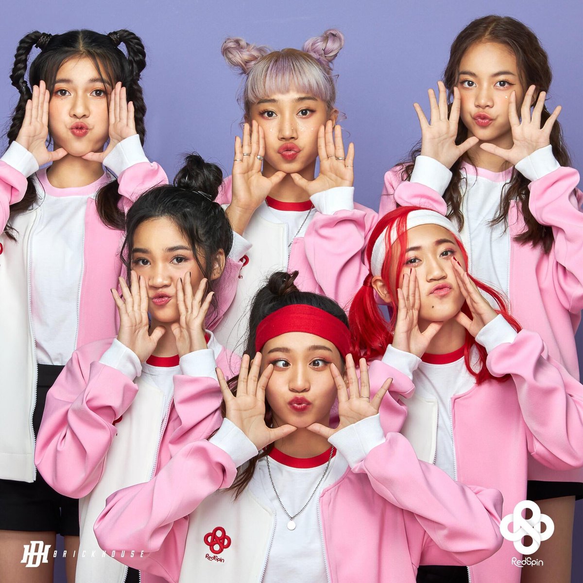 AccountPukPik's tweet photo. ขอบคุณนะ รักพวกแกทั้ง6,5,4คนตลอด
#RedSpin
#DiaryPeeraka
#Fahproudppkf https://t.co/NwhiEG15HZ