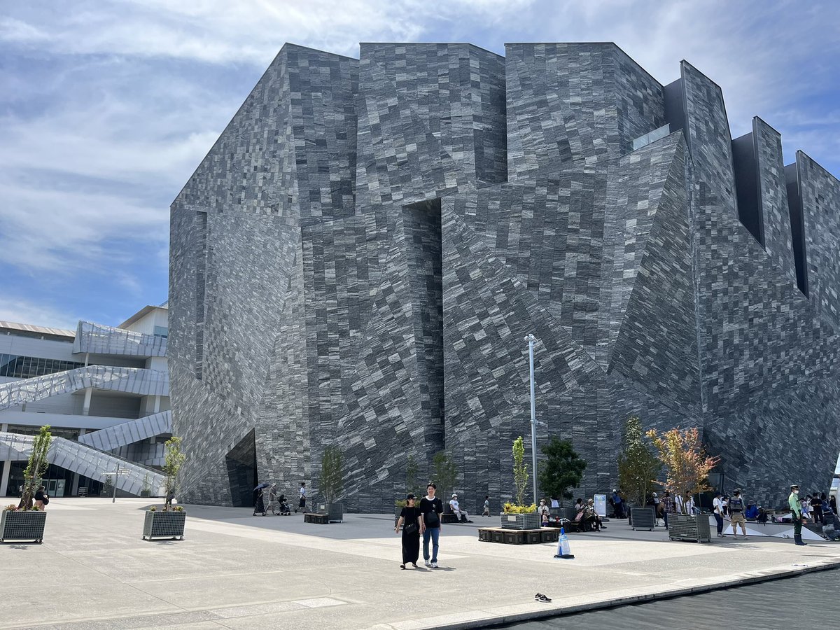 はじめてのBL展に行ってきました。
これって！？ https://t.co/psWKeWCnls