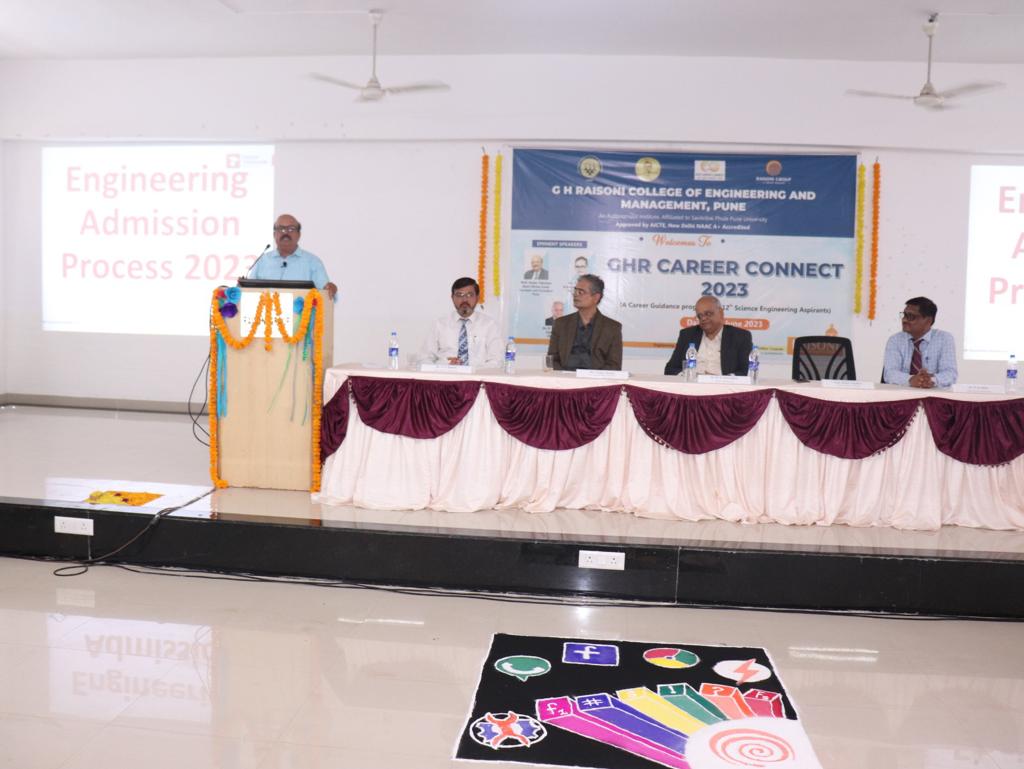 raisoniworld's tweet image. Amazing turnout at GHR Career Connect! 🎓 Over 300 students and parents joined us for an informative and interactive program. 🤝

🏆 We honored the top performers of our MOCK CET and recognized the 12th-rank holders from various schools. 🌟
#Raisoni  #InteractiveProgram #Pune
