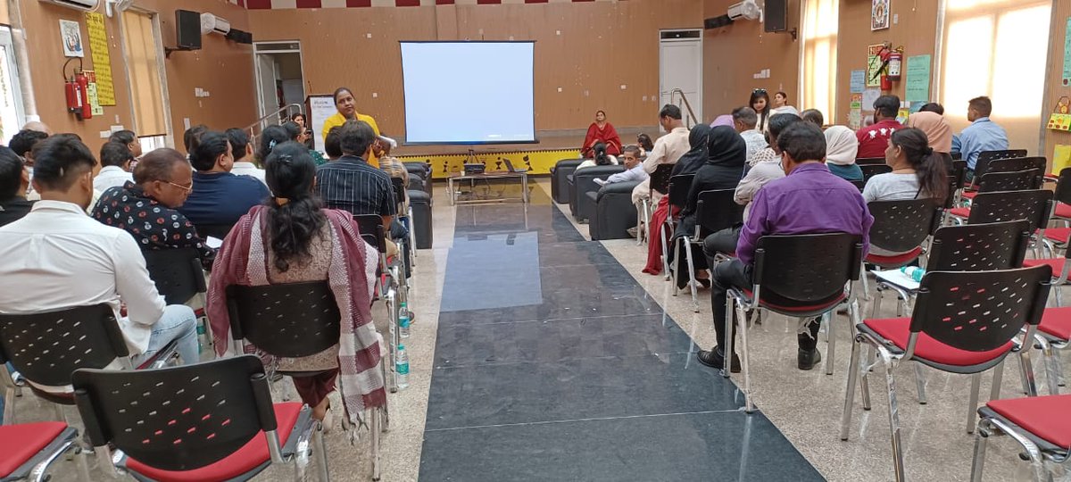 basicngo's tweet photo. #SMCTraining
Facilitated SMC Training in DIET Bhola Nath Nagar, Sahadara along with Principal DIET BNN, Gunjan Grover Ji and Bazma Ji on upcoming SMC election. https://t.co/VVzIeufd1J