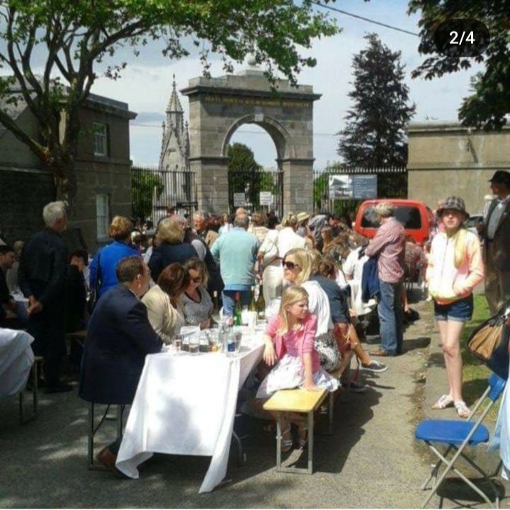 My late grandparents home in Glasnevin Cemetery (left of arch) Grevediggers pub to right. Bloomsday. Celebration of Ulysses, Ch 6, Hades.