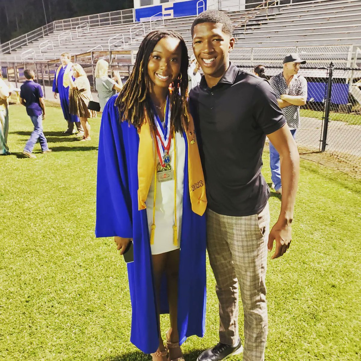 summerpowerss's tweet photo. From Senior to Alumnus! Great things ahead!! #Classof2023💙💛 https://t.co/FnvWwgQnb2