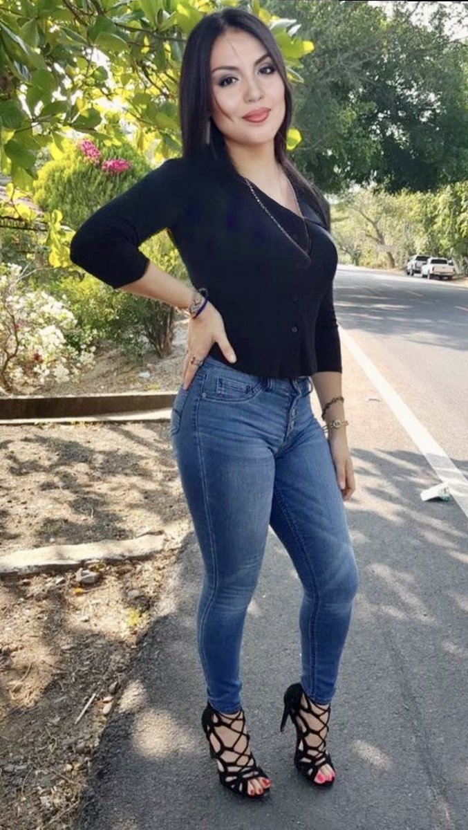 LivyCd's tweet photo. Just wishing and wishing #cd #crossdresser #teencrossdresser #cdtiktok #dancing #sissyteen #teensissy https://t.co/vjN7O8Fw3O