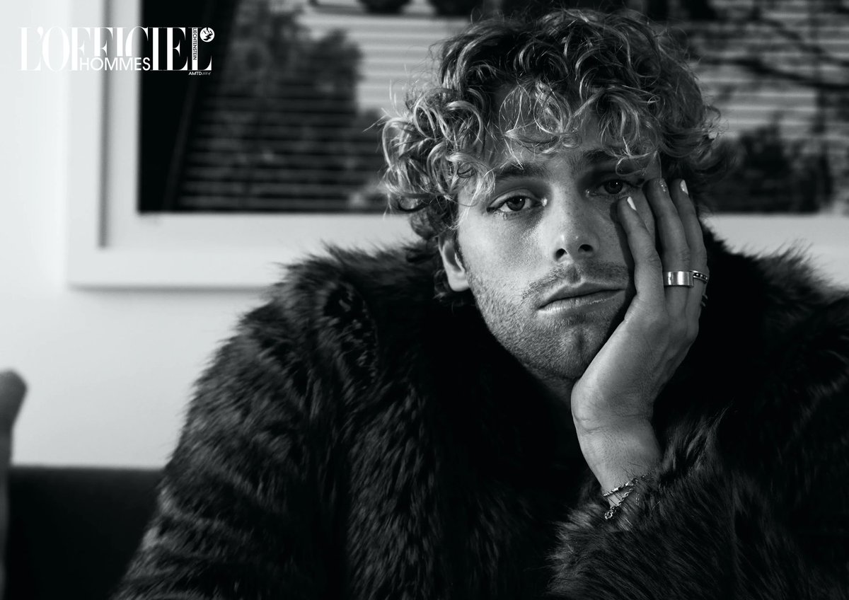 lietome_luke's tweet photo. AND MORE? CHILL DOWN BRO https://t.co/cfUVgiOJta