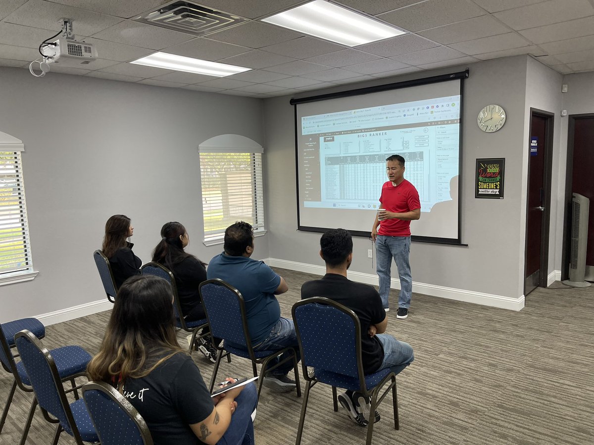 MetroMarv2's tweet photo. Saturday morning Skill Practice at our Alliancetel Hub. 🤩📝 #Alliancetel #AlliancetelTX https://t.co/JEWwHDHuLM