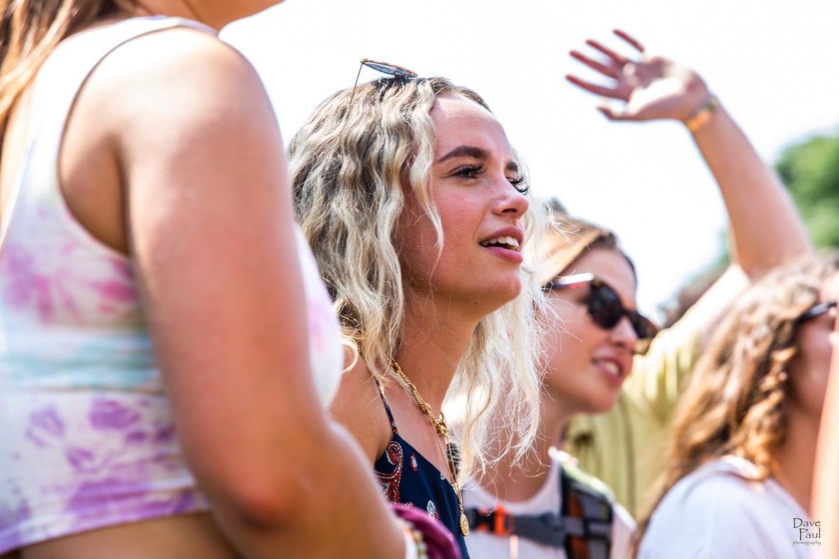 Gates Open in less than 4 hours. Live music starts at 1:30p. <a href="/Weezer/">weezer</a> headlines tonight at 8:30p.

<a href="/WonderRoadFest/">WonderRoad</a> Indianapolis  has arrived. Skies are sunny, temps in the 80s.

Tickets still available at wonderroadfest.com or go Old School Indy and purchase at the gate.