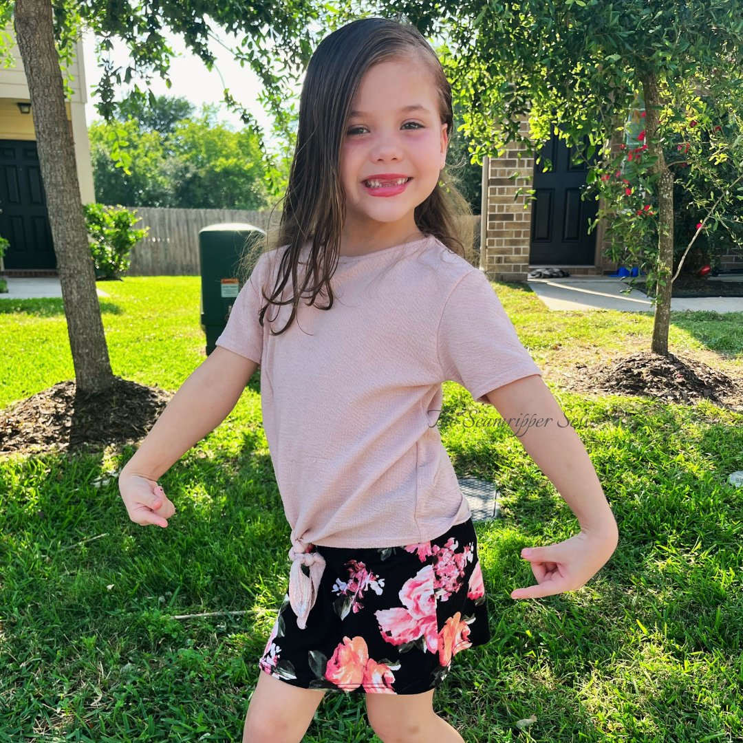 Ellieandmac's tweet photo. Our Kid's Madison Skirt Pattern provides the perfect combination of cute, comfortable, and functional. This is such an easy-to-sew pattern. You can grab it in our weekly $2 sale ❤ https://t.co/pOLXPLL74c

#ellieandmac #ellieandmacpatterns #skortpattern #sewing #pdfsewing https://t.co/stE9TI68xa