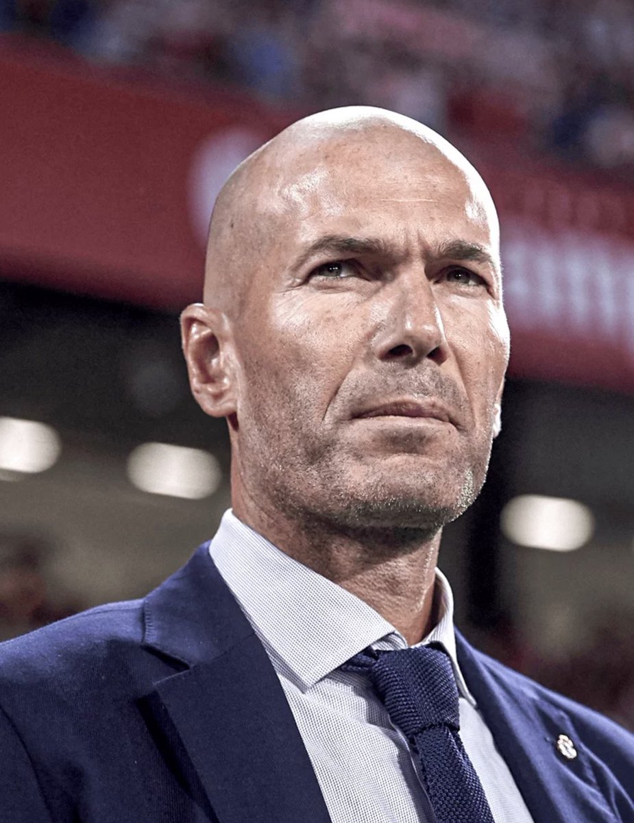 MadridUniversal's tweet photo. Florentino Pérez wants Zidane to return to the club and join the club's organization whether as an adviser or any other role.

— @diarioas https://t.co/tM9oiRMH9Q