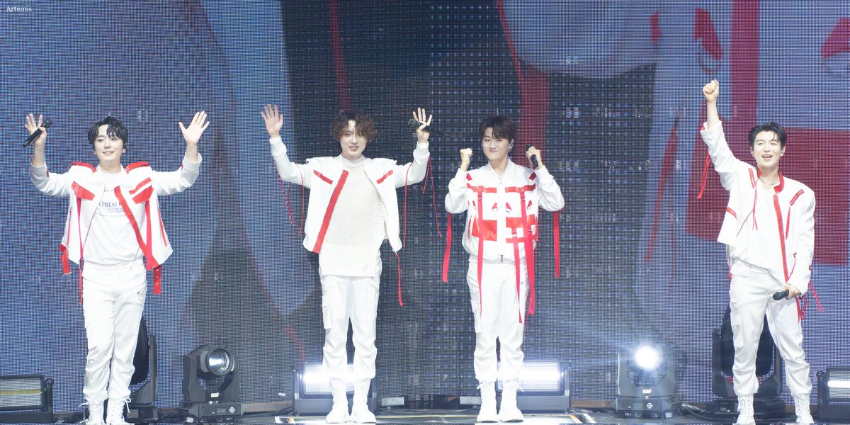 Artemis_fore's tweet photo. 20230617 The Light in Seoul 토
#포레스텔라

너희는 스스로 빛나는 사람이야 https://t.co/8vBrivH1rD