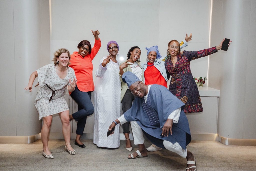 Winnie_Byanyima's tweet photo. Team @UNAIDS Mozambique. Thk you for a productive  and fun week in Maputo! https://t.co/ioORI0743z