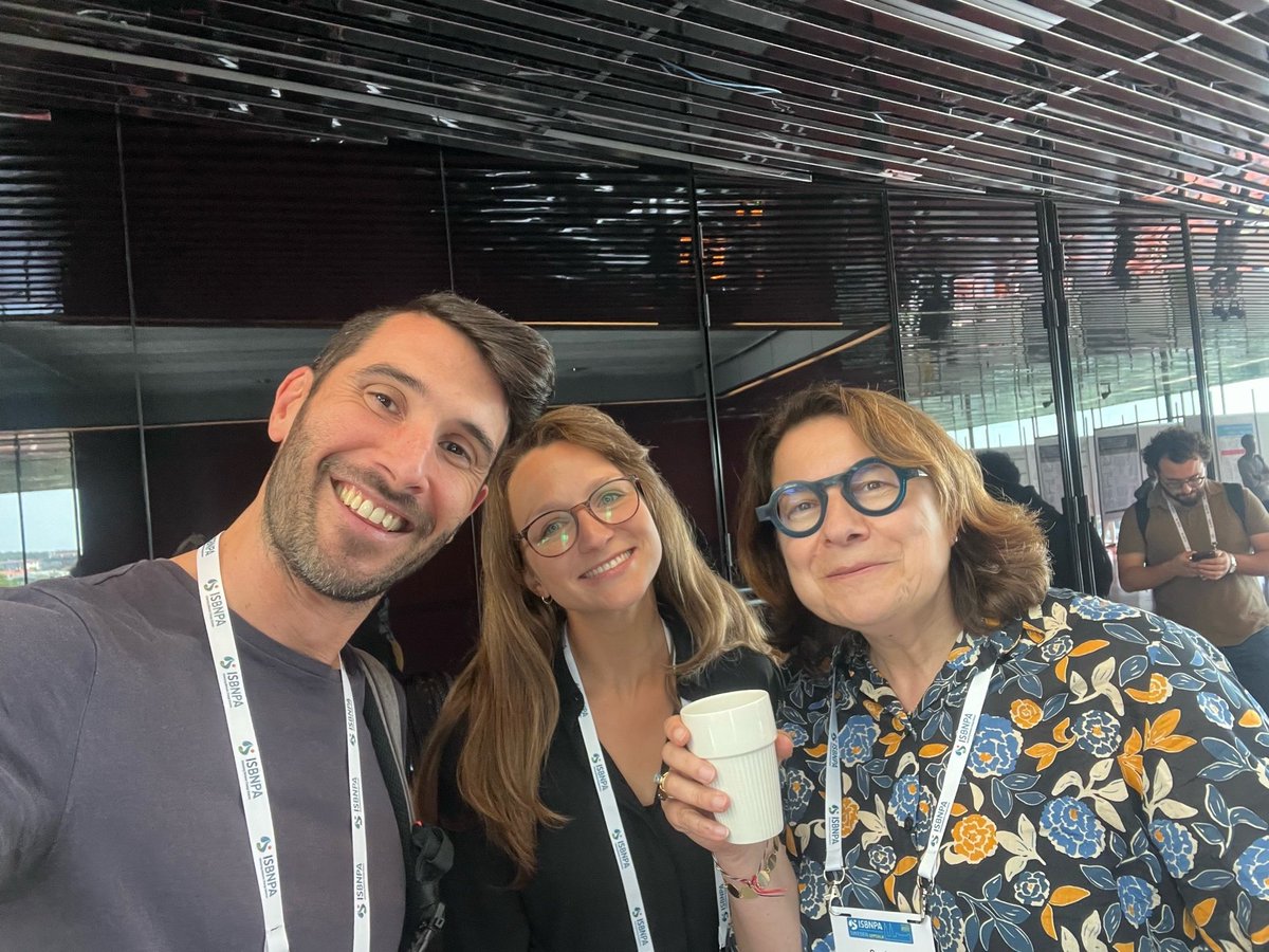 AbigailPickard6's tweet photo. Arguably the best bit about in-person conferences is catching up with amazing collaborators from around the globe, continuing the @Edulia_GoodFood legacy @ISBNPA with @SophieNicklaus and Gastón Ares #ISBNPA2023 #edulia https://t.co/HKo0vGiaHs