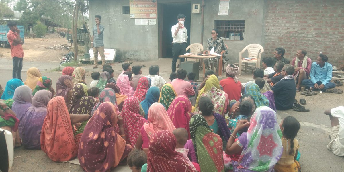 આજરોજ કવાંટ તાલુકાના કનલવા ગામે મીઠાની ગેરસમજણ અંગે લોકોને સમજૂત કર્યા તથા લાઇવ ડેમોસ્ટ્રેશન કરી લોકોમાં જનજાગૃત્તિ ફેલાવી.  <a href="/collectorcu/">Collector Chhotaudepur</a> <a href="/RacChhotaudepur/">RAC_Chhotaudepur</a> <a href="/dsochhotaudepur/">DSOCHHOTAUDEPUR</a> <a href="/SDMChhotaudepur/">ASSISTANT COLLECTOR & SDM Chhotaudepur</a> <a href="/FCSCAGujarat/">FCSCA Gujarat</a>