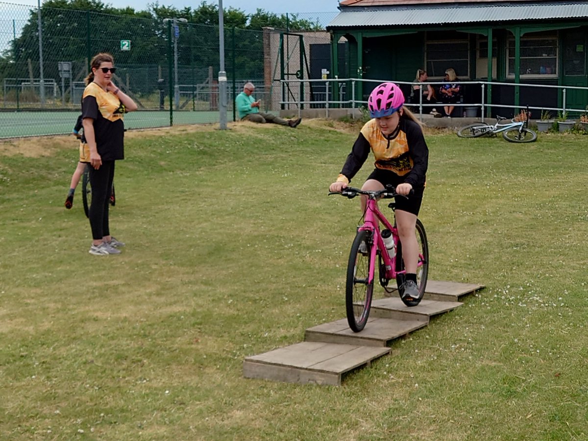 Some coaching of some of the obstacles we are hoping to use in our fun session next Saturday! #aycc #whywecycle #scottishcycling #scottishcyclingsouthwest #britishcycling #goride