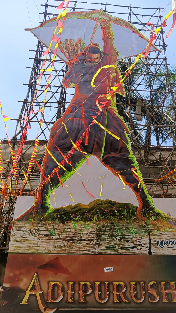 65 ft cutout in Bengaluru- santosh, narthaki's main theatre's.

Only telugu hero to get 
60 ft+ - 2 cutouts in Karnataka for #Baahubali2 and #Adipurush 
#AdipurushCelebrations  
#Prabhas #KritiSanon
@rajeshnair06 @omraut @TSeries @KRG_Studios @Karthik1423 @yogigraj @JayannaFilms