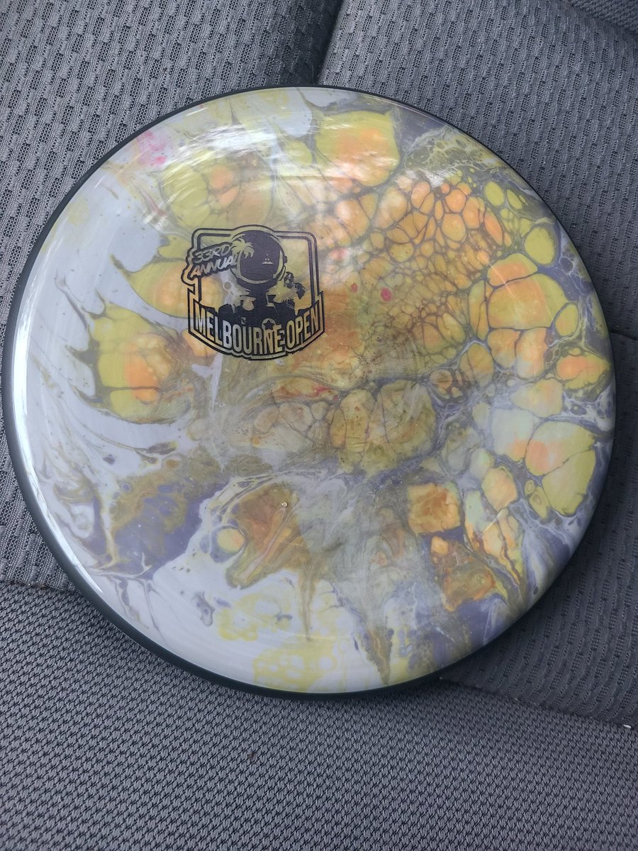 CamMac_7's tweet photo. A couple of dyes. Went for muted colors, so only let sit for 4 hours. #discgolf https://t.co/g9PdR2lzDq