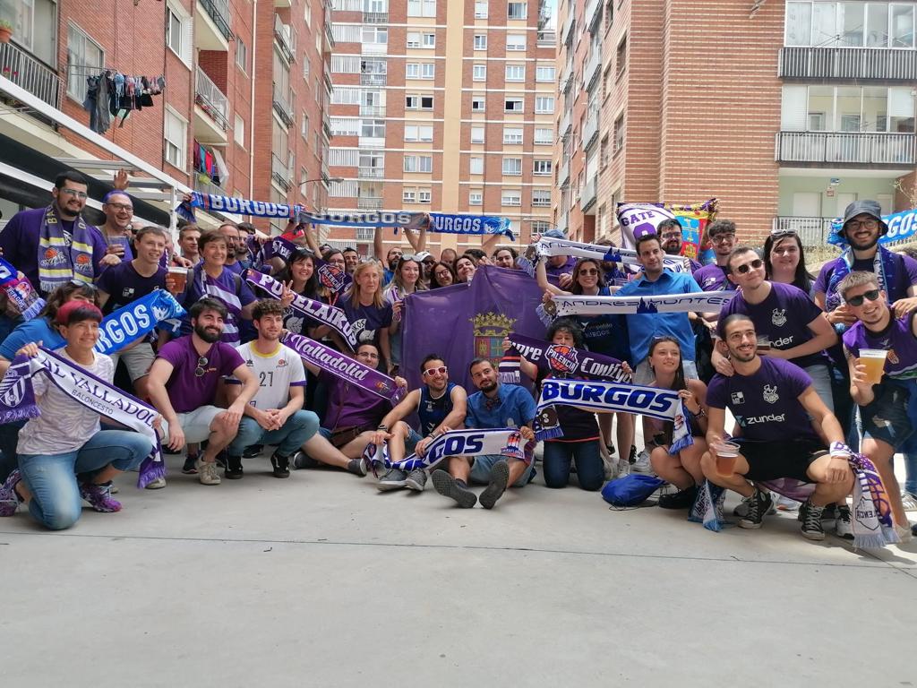 SanPabloBurgos's tweet image. 💜💙B A L O N C E S TO💙💜

Aficiones hermanadas para esta Final Four 👏