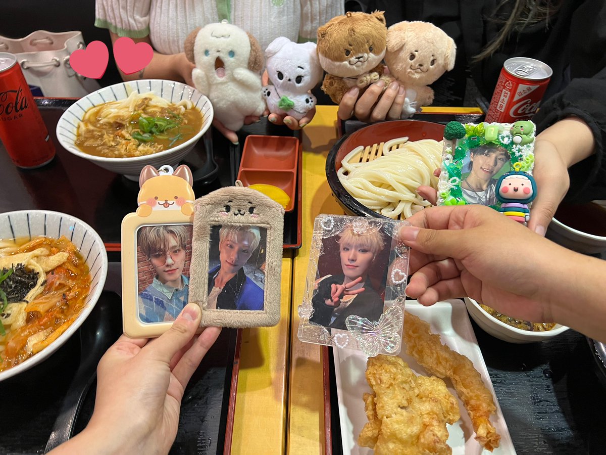 역시 너희랑 있으면 언제나 즐겁고 행복만땅이야❤️
동갑즈 영원하자고👊

📍노티드 강남 카카오
📍보드게임카페 홈즈앤루팡
📍사누키 제면소

#디노야_여기_케이밥의_미래
#캐럿들여기캐맛있어