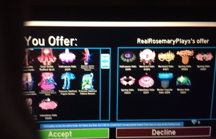 <a href="/SeizariRH/">SeizariRH</a> Idk how they accepted but I gave hal19 val20 and autumn19 for their halos