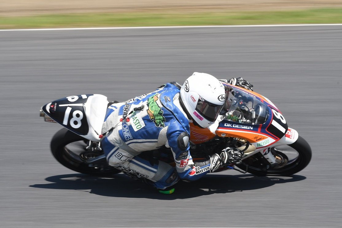 henayama's tweet photo. 2023.06.17
練習走行
#1コーナー
#筑波サーキット
#JGP3
#武中駿選手
#BREASTO
#JRR
#全日本ロードレース選手権 https://t.co/1eK89qt3af