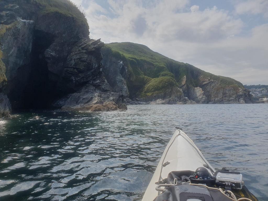 With generous application of the lotions on the kayak paddler interface much improved and enjoyable progress yesterday. Lots of out at sea headkand to headland paddling with only yachts (not the most social) and a few puffin fly bys. Rained heavily last night