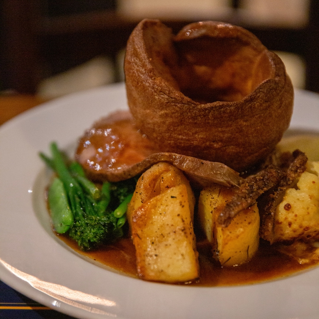 Fence Gate Inn tweet media