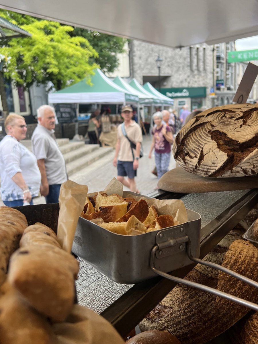 Fantastic atmosphere on Finkle Street Kendal Farmers Market Fun in Kendal today! Join #FarmersMarket @KendalBID