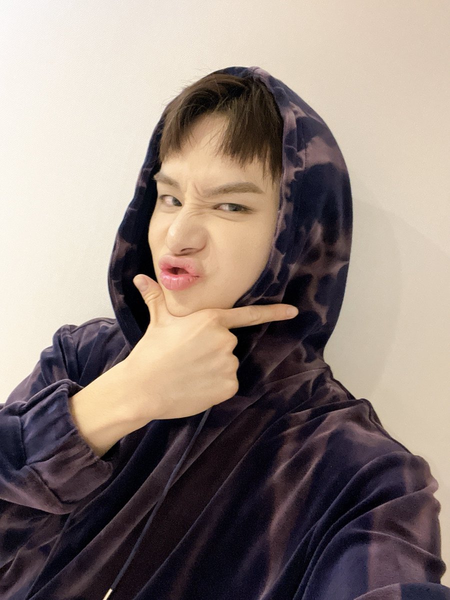 다우 tweet media