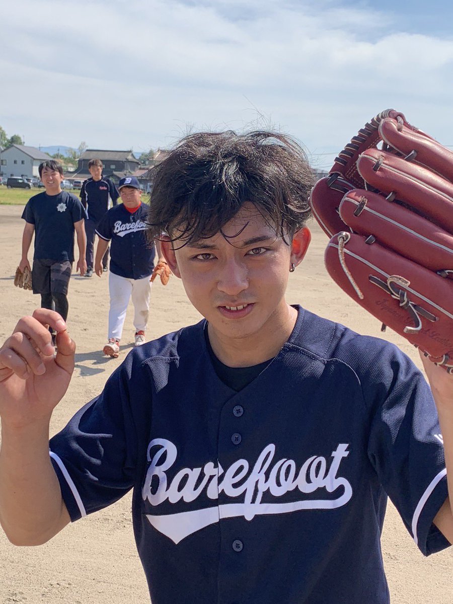 barefoot_hu's tweet photo. 練習試合
vsマスカレッツ
ベ⚫️5-6x⚪️マ

急遽マッチアップした今年度初練習試合！
打線は相手先発の終始美しい奪三振ショーに見蕩れてしまいましたが、終盤に隙をついて追い上げに成功！
投げては(先)石原と(継)小笠原有の好投も、強力な相手打線にしてやられました…！
暑い中よく頑張った！💦 https://t.co/JVJ8xVZPIX