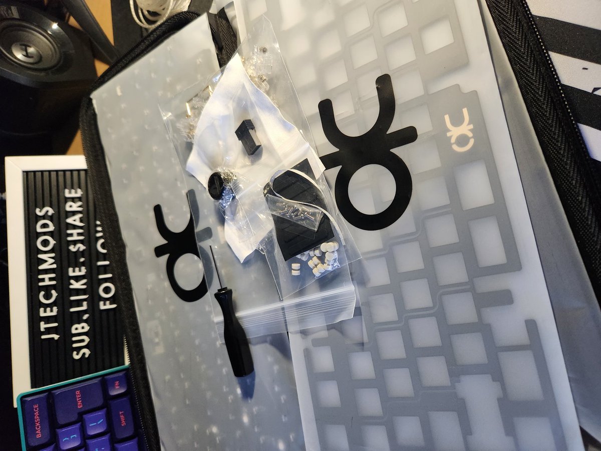 Currently building this premium 75% keyboard. ⌨️👌Stay tuned for the builde video content. 🎥

 @Qwertykeys2022 

#qk75 #mechanicalkeyboard #customkeyboard #wirelesskeyboard #aluminiumkeyboard