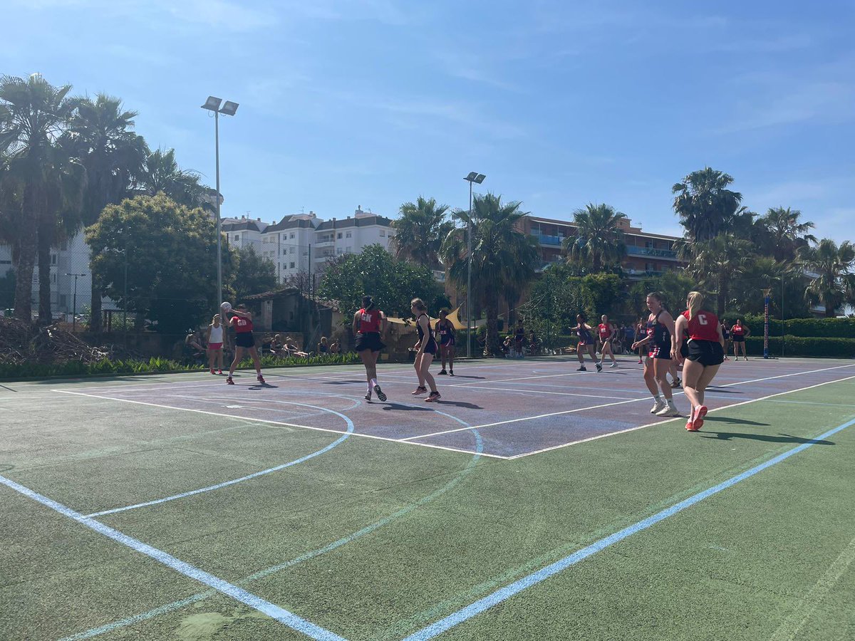 NetballSwp's tweet image. Second Game against ACG WARRIORS 

Half time score 6-3 to ACG. Final score Daffo-fillies claw back to make it 9-8 ACG. 

First loss for Daffo-fillies 🌼 plenty more games left though 

#swpnetball #netballtour #loretdemar #Spain