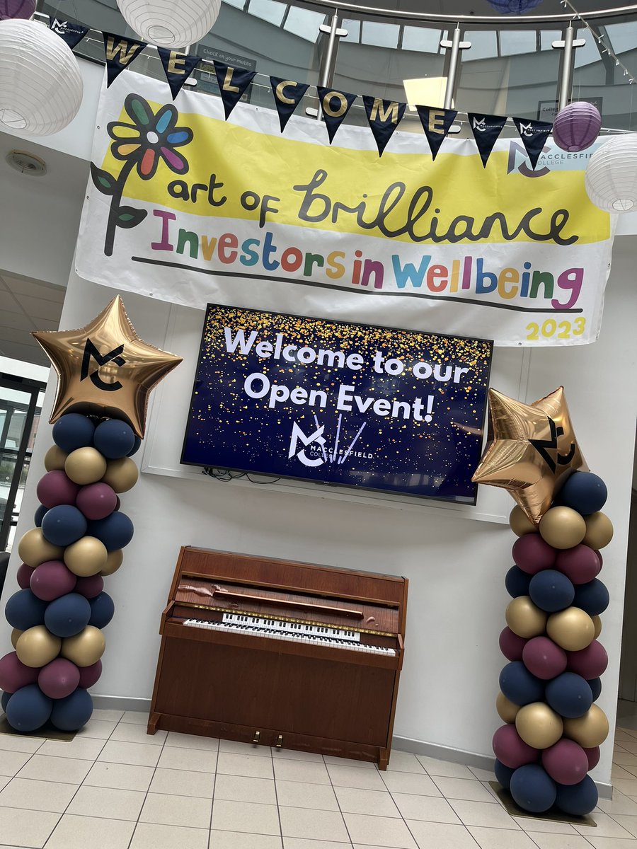 And we’re off! 🎉 Our June Open Event is happening and we’re here until 1pm. ✨ Come and speak to our teachers, see our facilities, and find out more about life at Macclesfield College. It’s not too late to join us for September! 📖
