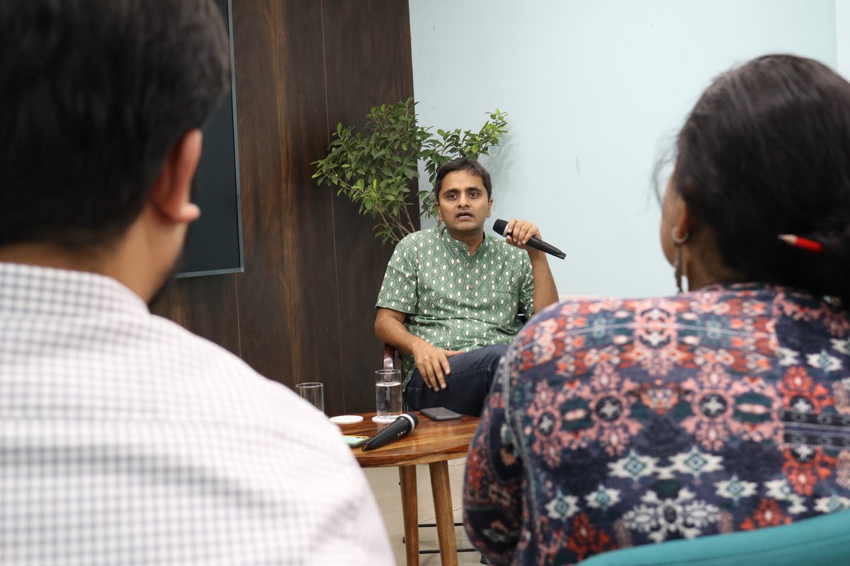 We will see a dramatic proliferation of #data, and how we #collect and #manage this data will undoubtedly shape our future - @ronabraham83 at the first episode of our Brown Bag Series.

#BrownBag #Discussion