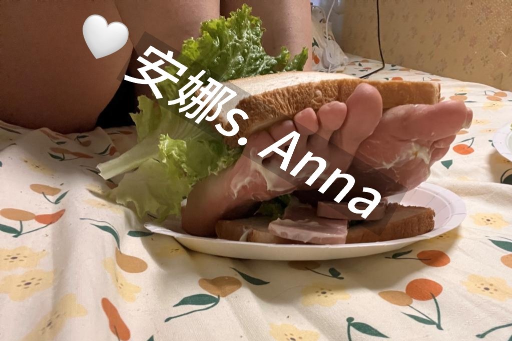 killu911347's tweet photo. 新号的第一天 快点舔干净妈妈脚上的��拉喜不喜欢妈妈用脚给狗狗准备的晚饭？让主人踩着你的狗头好好尝尝美味 关注➕转推 抽三个人半价🚪和一位原味丝袜或内裤 #ATM奴 #报销奴 #上贡奴 #账单奴 #黑心压榨 #女s #绿帽奴 #榨金 #鞋底 #羞辱 #提款机 #匿名贡 #贡奴 https://t.co/837xYVSe9L