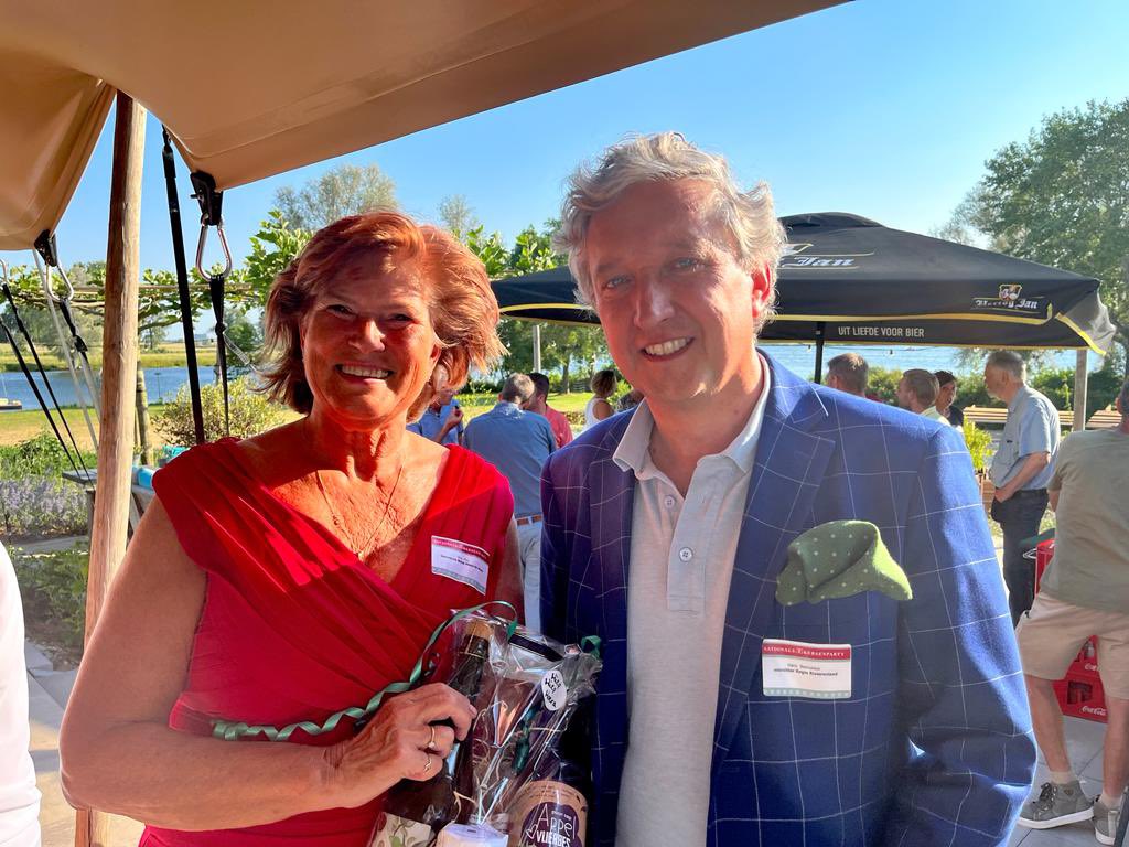 Hans Beenakker (@hansbeenakker) on Twitter photo 5e editie Kersenparty 🍒 <a href="/regiofruitdelta/">FruitDelta</a> op prachtige waterrijke locatie in West Maas en Waal. Trots op onze mooie regio en de krachtige samenwerking van 8 gemeenten. Trots dat mijn initiatief als voorzitter regio voor 1e Nationale Kersenparty in 2017 jaarlijks vervolg krijgt. 5e editie Kersenparty 🍒 <a href="/regiofruitdelta/">FruitDelta</a> op prachtige waterrijke locatie in West Maas en Waal. Trots op onze mooie regio en de krachtige samenwerking van 8 gemeenten. Trots dat mijn initiatief als voorzitter regio voor 1e Nationale Kersenparty in 2017 jaarlijks vervolg krijgt.