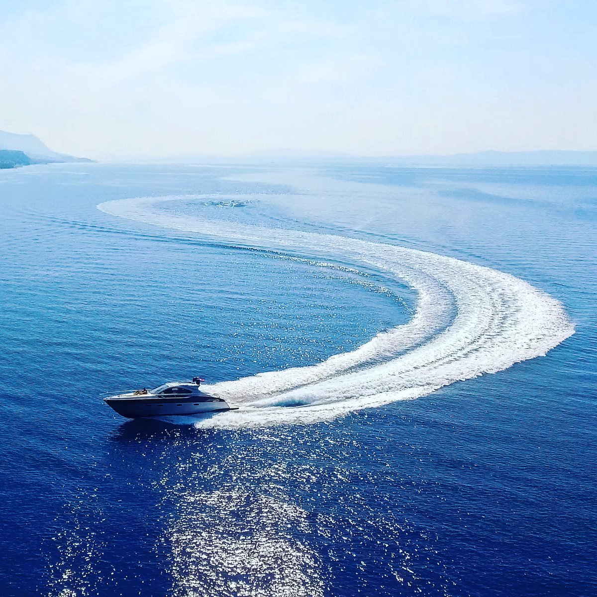 Pearlsea 56 Silver Arrow - beauty with an extraordinary maritime performance! 🛥😊🚀🇭🇷 #yachts #yachtsales #yachtbroker #yachtcharter #croatia

pearlseayachts.com/en/models/56-c…