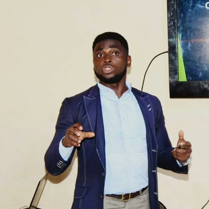 #Throwback to one of our incredible #leadership workshop for #environment and #climate leaders in Cameroon. Inspiring moments packed with incredible ideas to foster #cleanenergy for all accross the country 🇨🇲.
