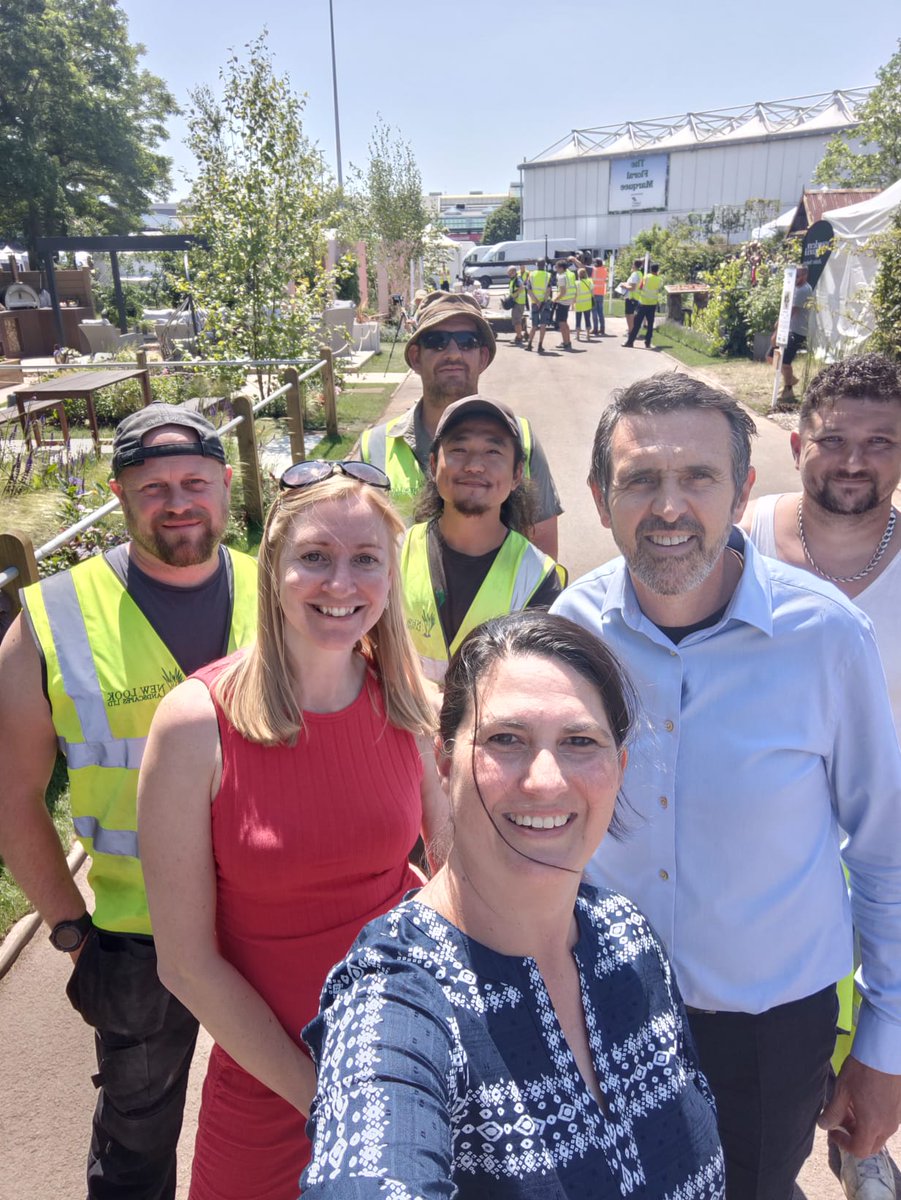 Did you watch BBC Gardeners World last night? We had the chance to meet a few the the presenters #GardenersWorld #BBCGardenersWorld #BBCGWLive