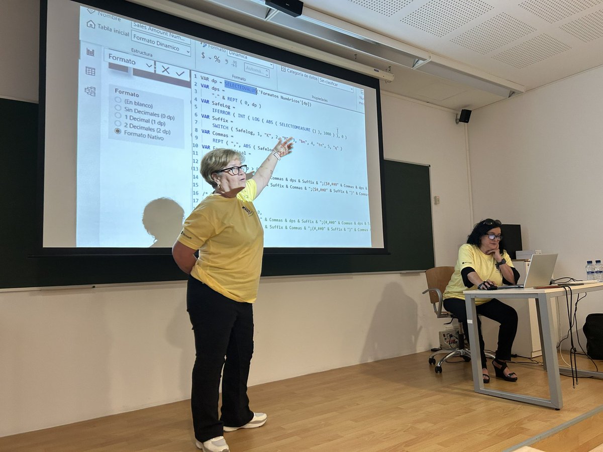 ambynet's tweet image. Excelente sesión de @senipas y @daguilerareyna sobre #formatos #PowerBIWomen #PowerBIDays  #PowerPlatformAlicante #PowerPlatformEspaña #VisibilidadTalentoFemenino