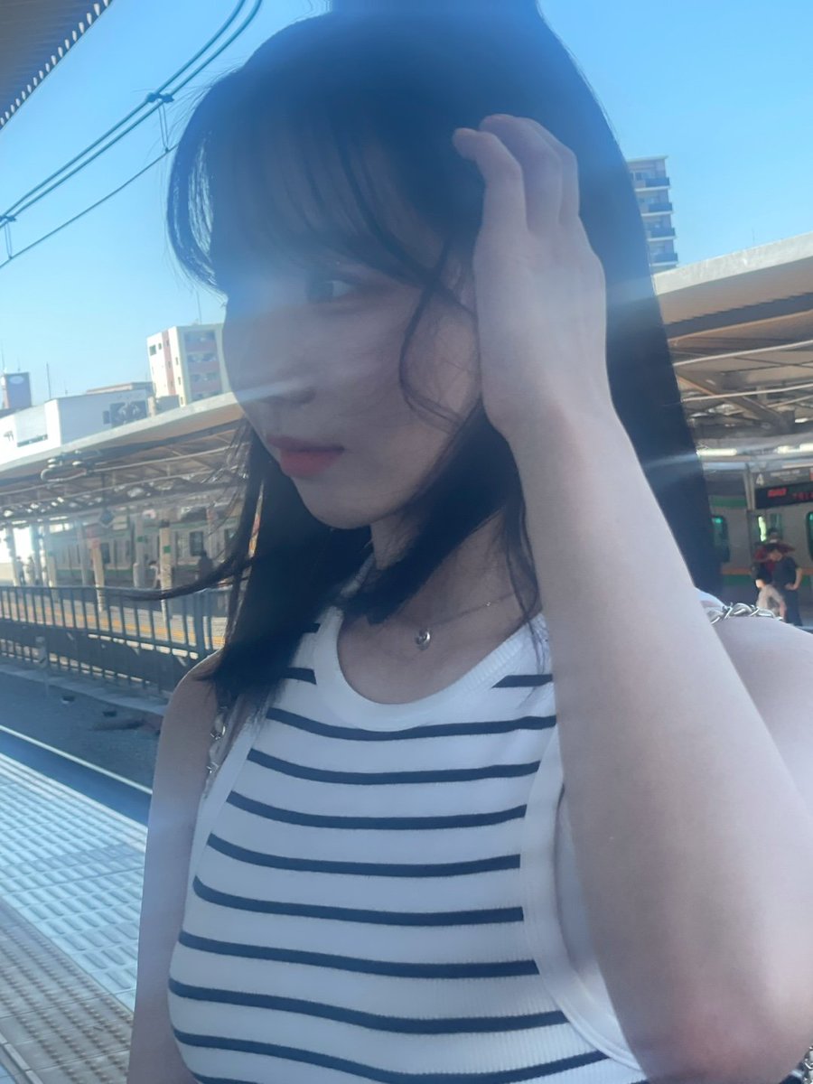 [#혜주] 

☁️ 

#CLASSy #클라씨
#HYEJU