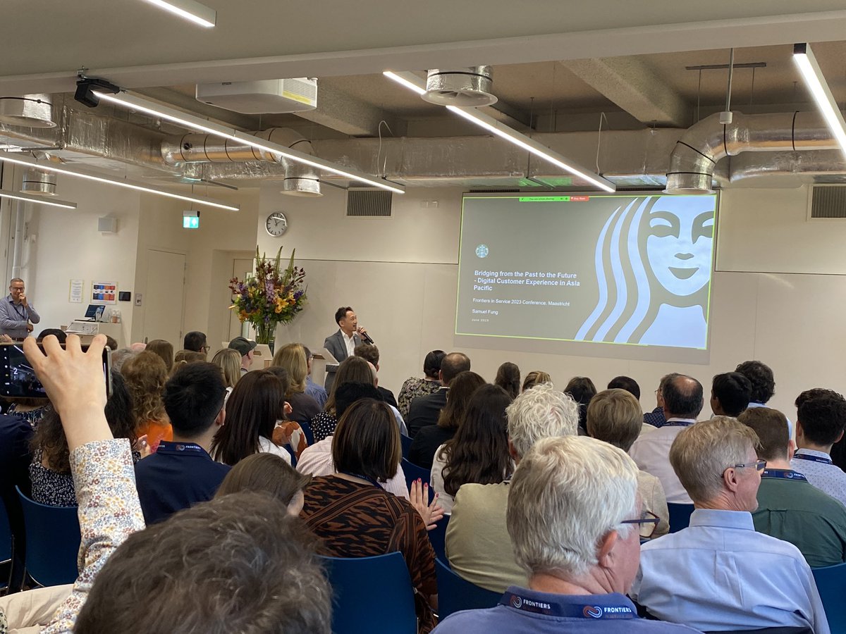 Samual Fung director  @Starbucks Asia-Pacific gives passionate keynote about digitalisation #frontiersinservices2023. I’ve learned marketing @maasuniversity he says
