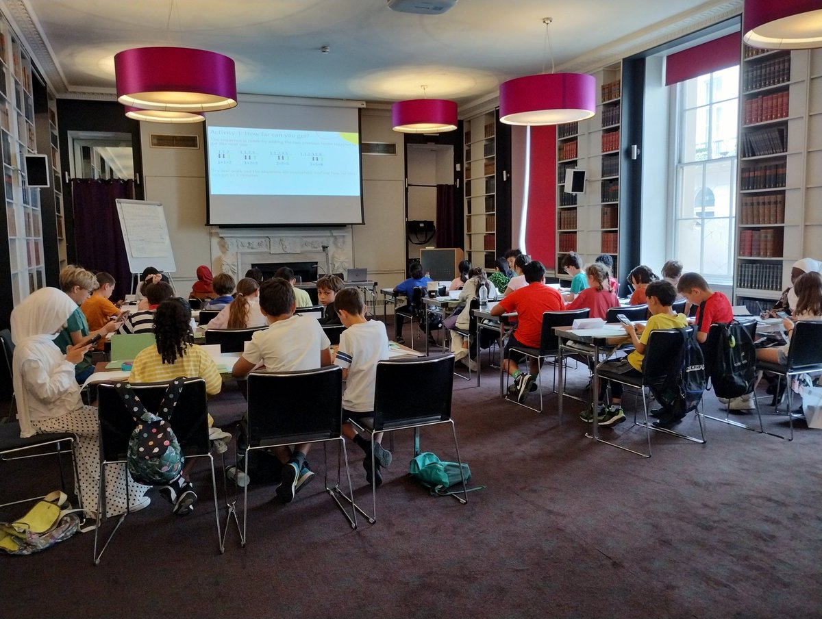 Y5 @Ri_Science Faraday #RiMasterclass -full house today- impressive commitment on a sunny Saturday. Masterclass students are selected for their enthusiasm for maths, so what better way to spend the time. Today they are exploring the wonderful world of Fibonacci- history & maths!