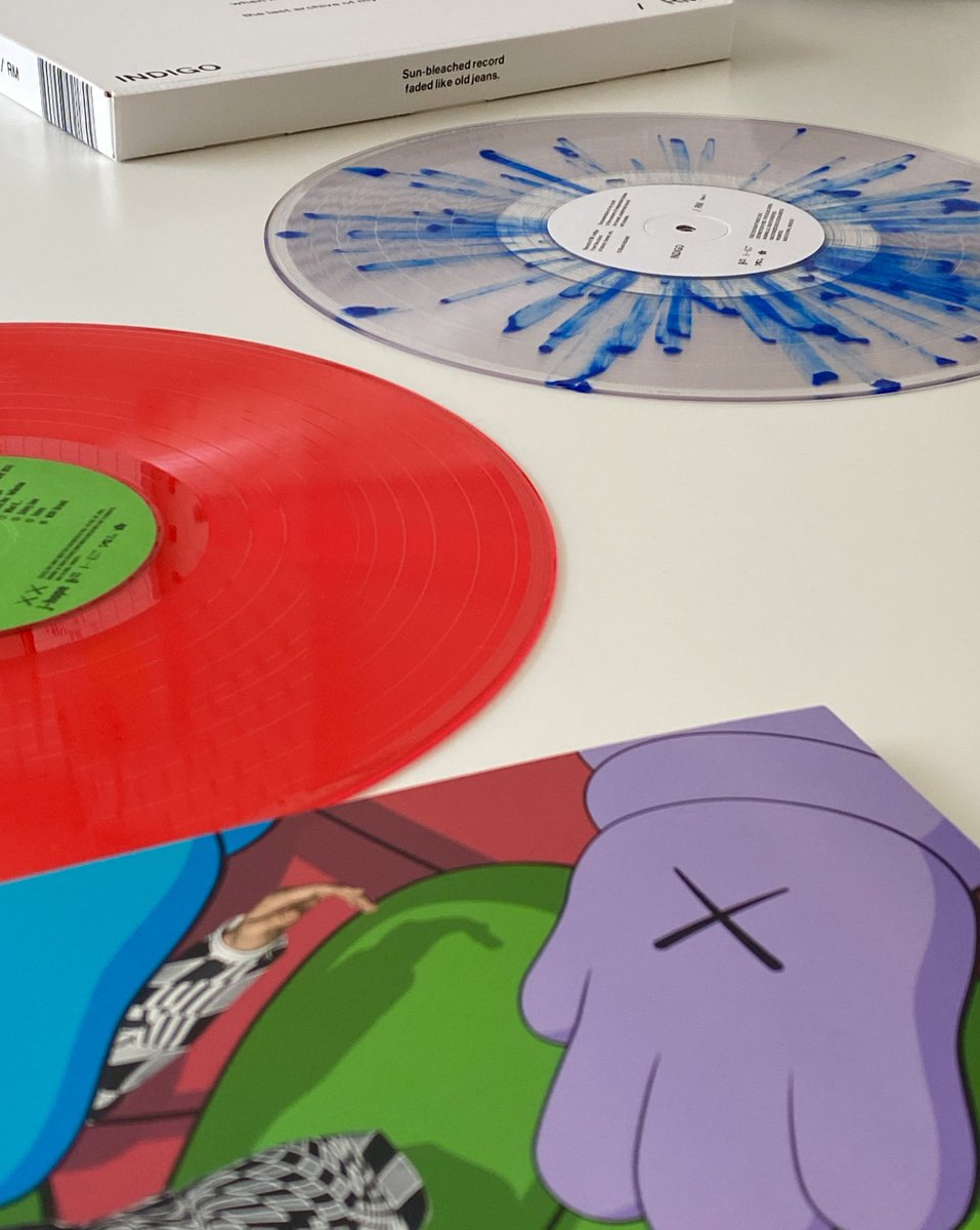 94z having the most beautiful vinyl. ❤️💙