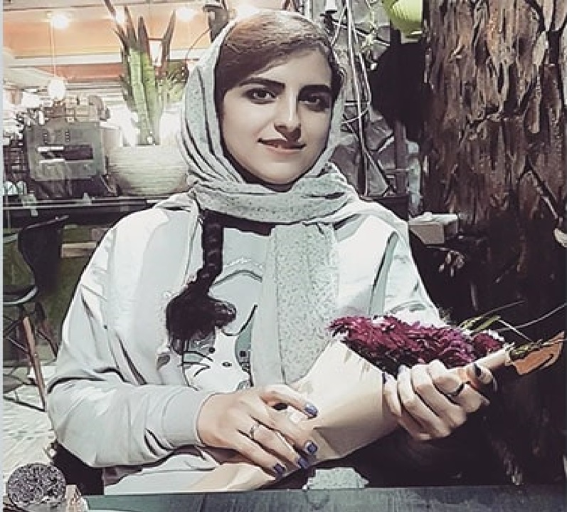 sheriran95's tweet photo. #FreeIran2023
#IranRevolution : Former political prisoner Parastoo Moini, a student at Qazvin International University, was expelled from the university after being released from prison.

#قیام_جواب_اعدام
#Iranp
#IranProtests2023
#No2ShahNo2Mullahs 
 
https://t.co/65M9iIO6dx https://t.co/rKdoklN7M3